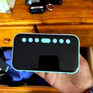 Clock Bluetooth speaker